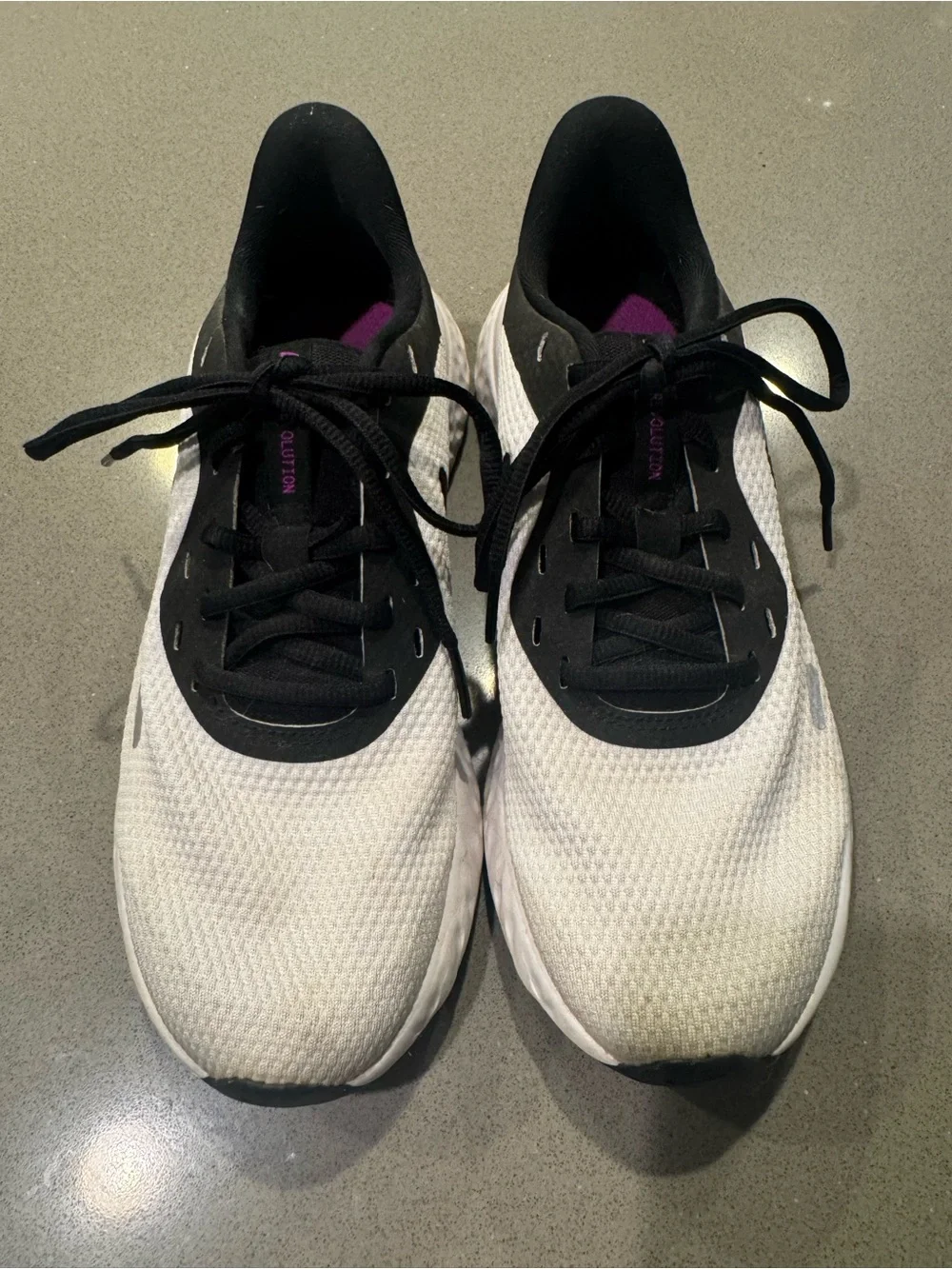 Nike Revolution Women’s Running Shoes Size 8